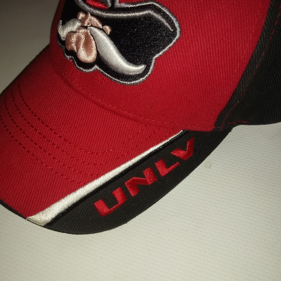 UNLV RUNNIN REBELS Cap - Picture 4 of 6